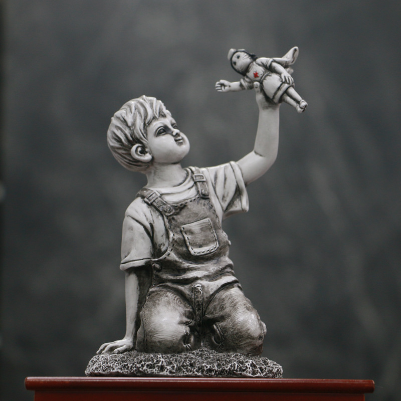 Art And Craft For Mother'S Day - Banksy beeldje kunst ambachten eerbetoon verpleegster